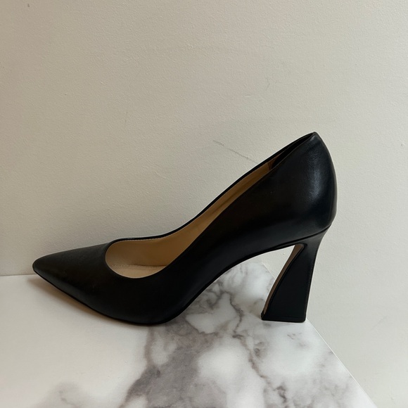 Vince Camuto Thanley Black Women's Pumps - Picture 6 of 7